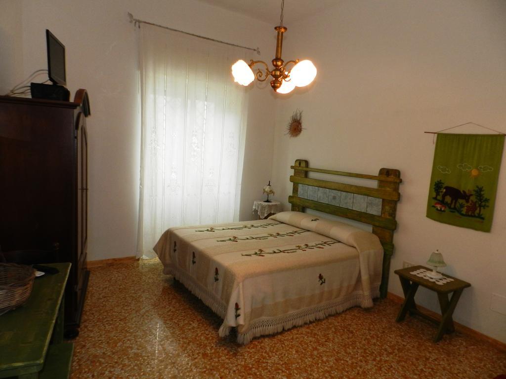 Casa Corte Con Terrazza Taviano  Exterior photo