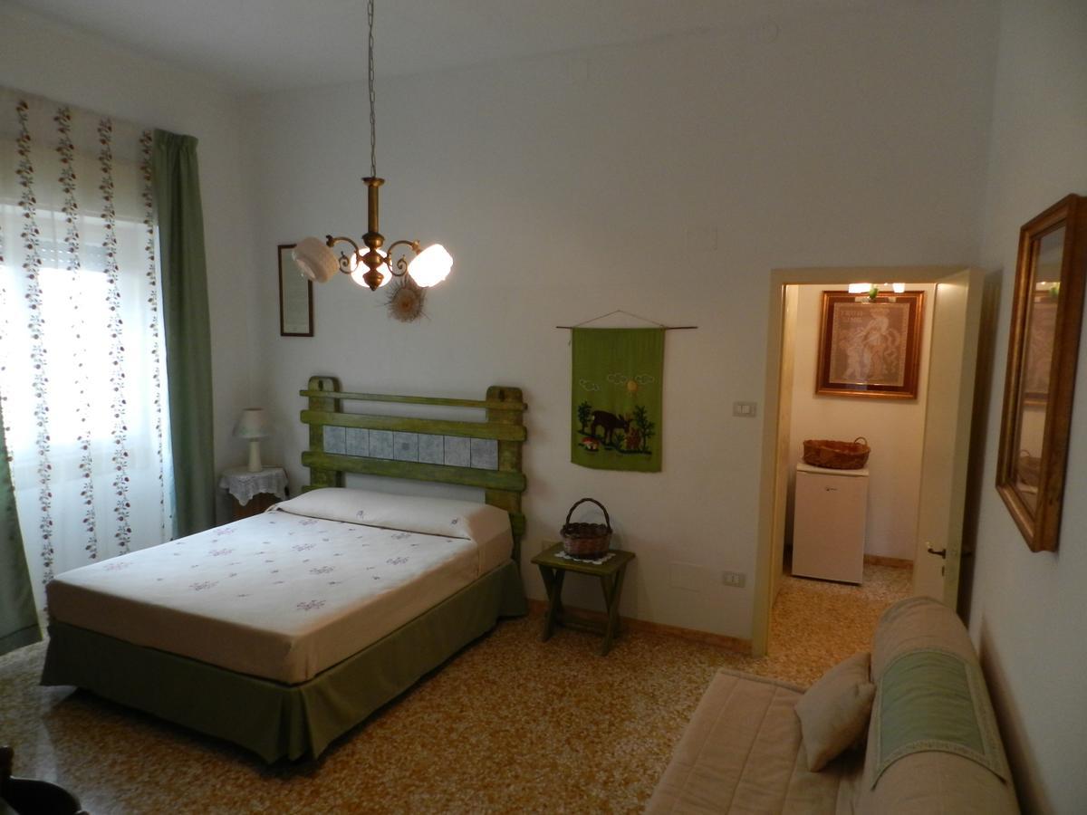 Casa Corte Con Terrazza Taviano  Exterior photo
